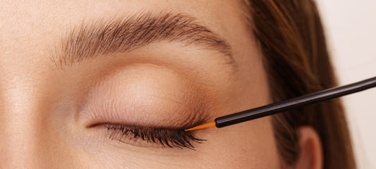 Why choose a hormone-free lash serum?